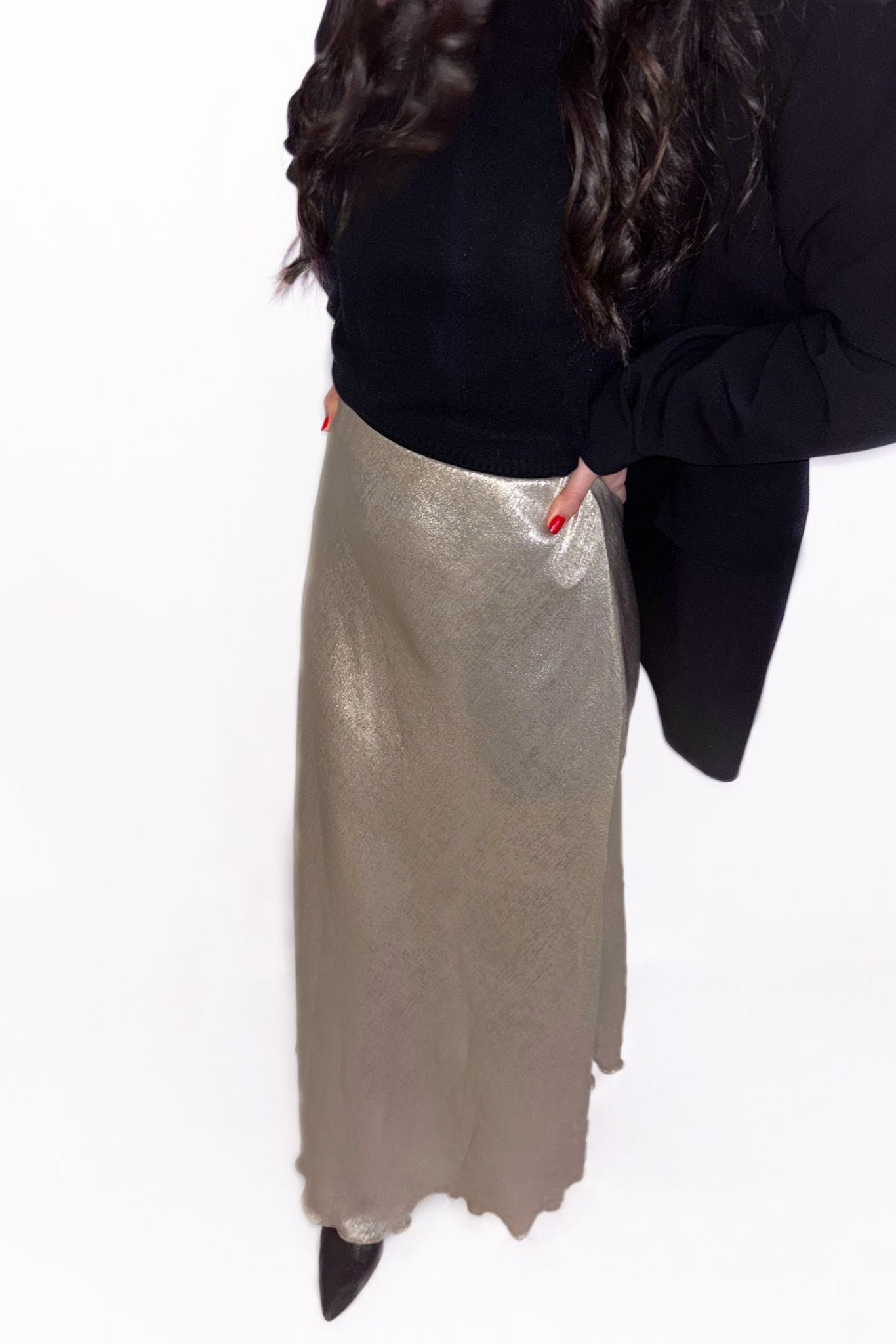 Jupe dorée en satin marbré