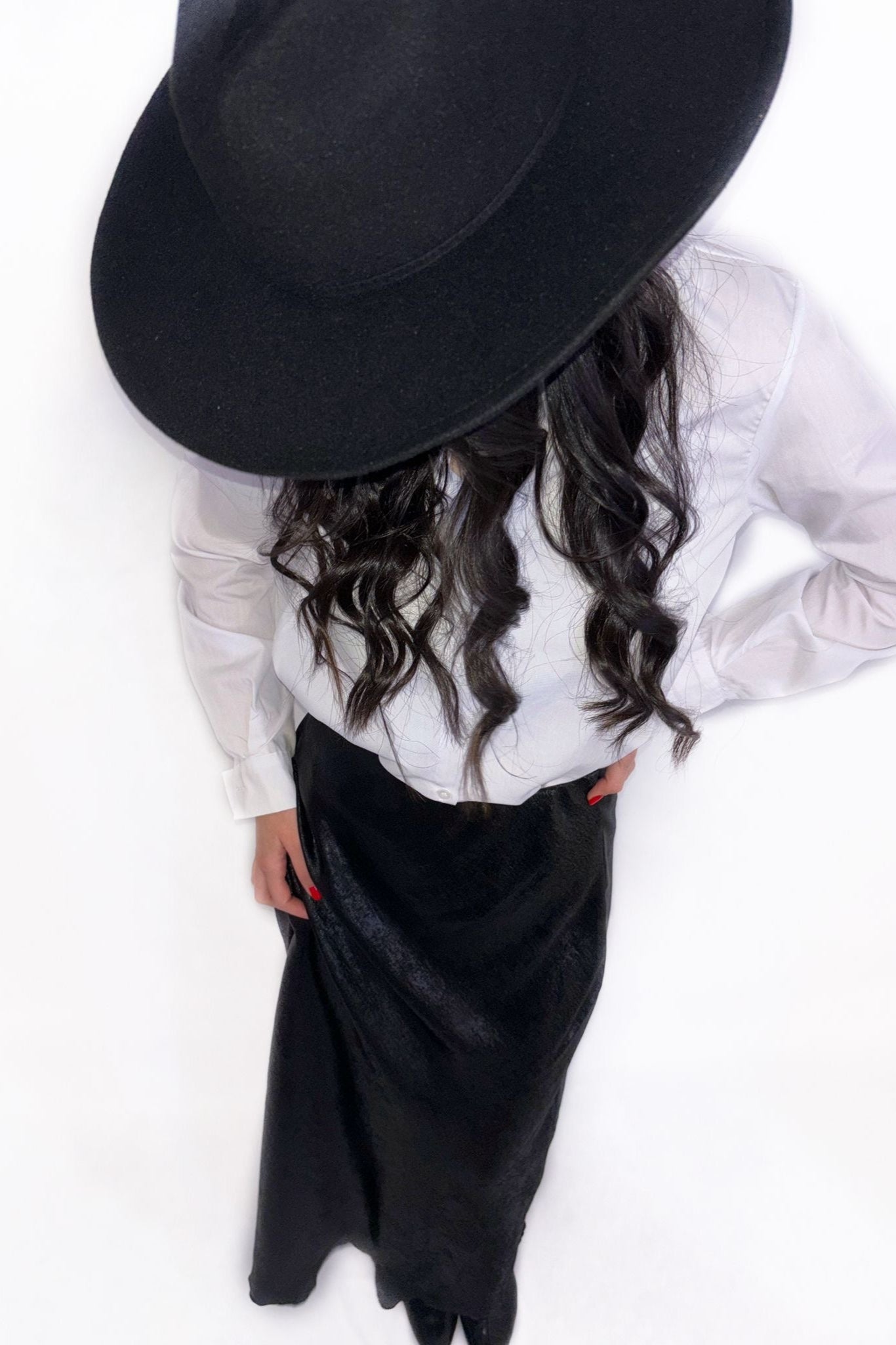 Jupe noire en satin marbré