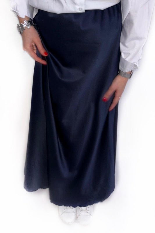 Jupe en satin bleu marine
